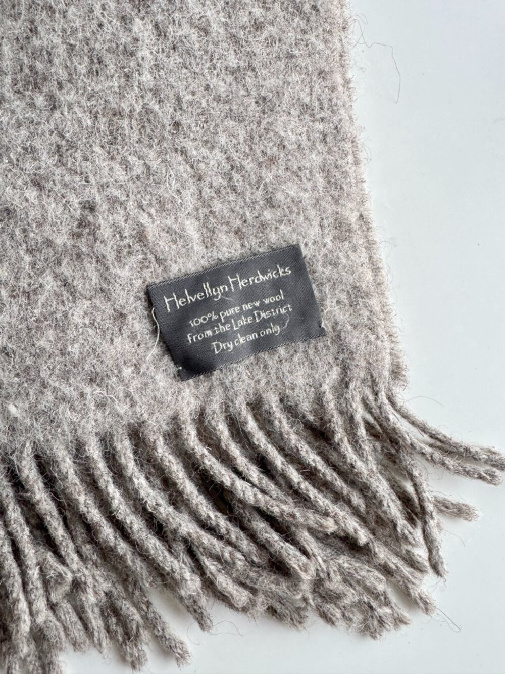 Vintage HELVELLYN HERDWICKS Taupe Lake District 100% Wool 48"x 29" Throw Blanket - Picture 8 of 8